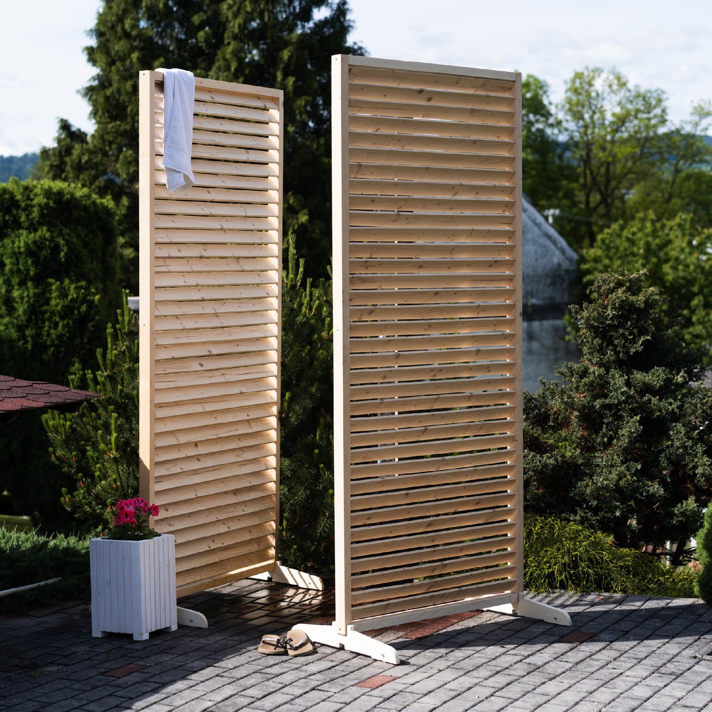 Freestanding Outdoor Privacy Screen Gen. 2 - Natural wood